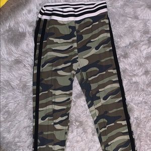 Camo leggings